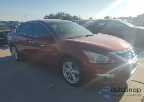 2015 Nissan Altima 2.5 from USA, damaged, VIN 1N4AL3AP0FC153094